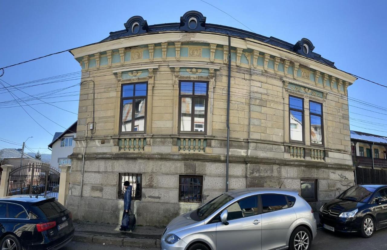 Hotel Casa Continentelor Cîmpulung Esterno foto